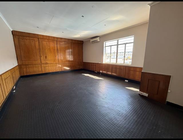 2,000M² FACTORY TO LET IN ROODEKOP